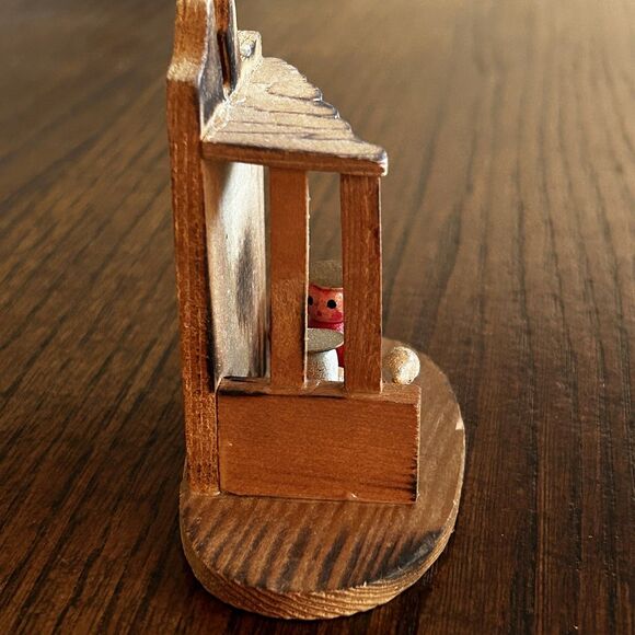 Vintage Russ Berrie 3" Nativity Scene Ornament Wood Jesus Mary Joseph Manger - Picture 5 of 7